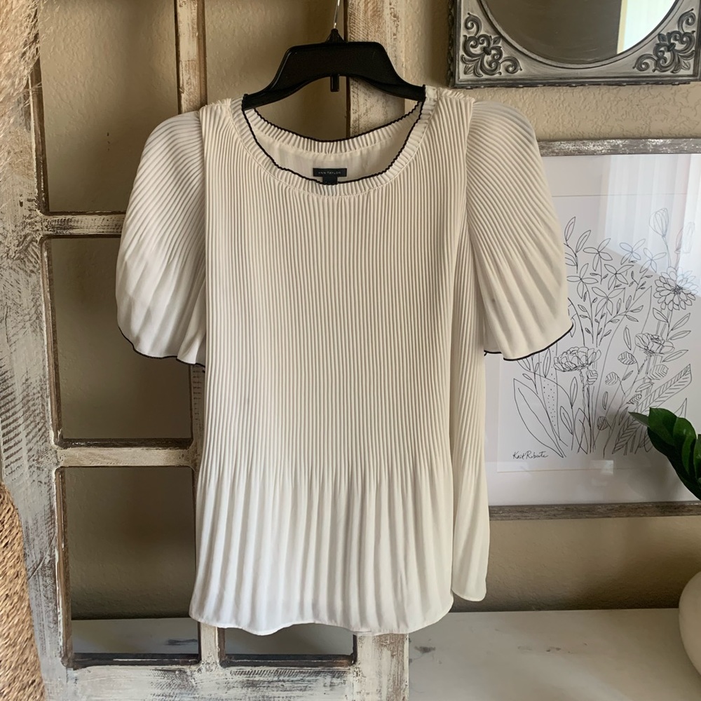 Ann Taylor White Billow Blouse Size XS